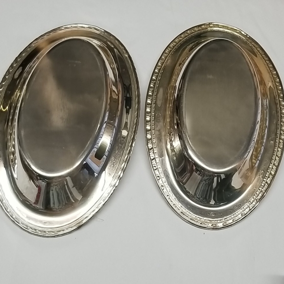Lot of 2 WM Roger's Silverplate Oval Platters 12" x 7 " - Picture 6 of 12